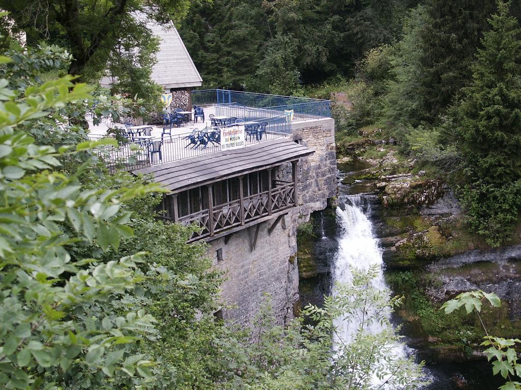 ホテル Aux Truites Bleues Fort-du-Plasne エクステリア 写真